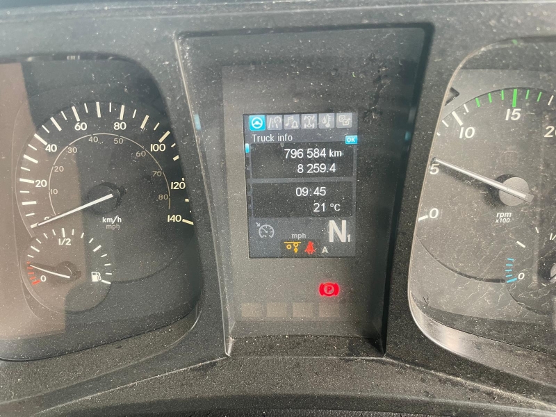 Vehicle Photo 14